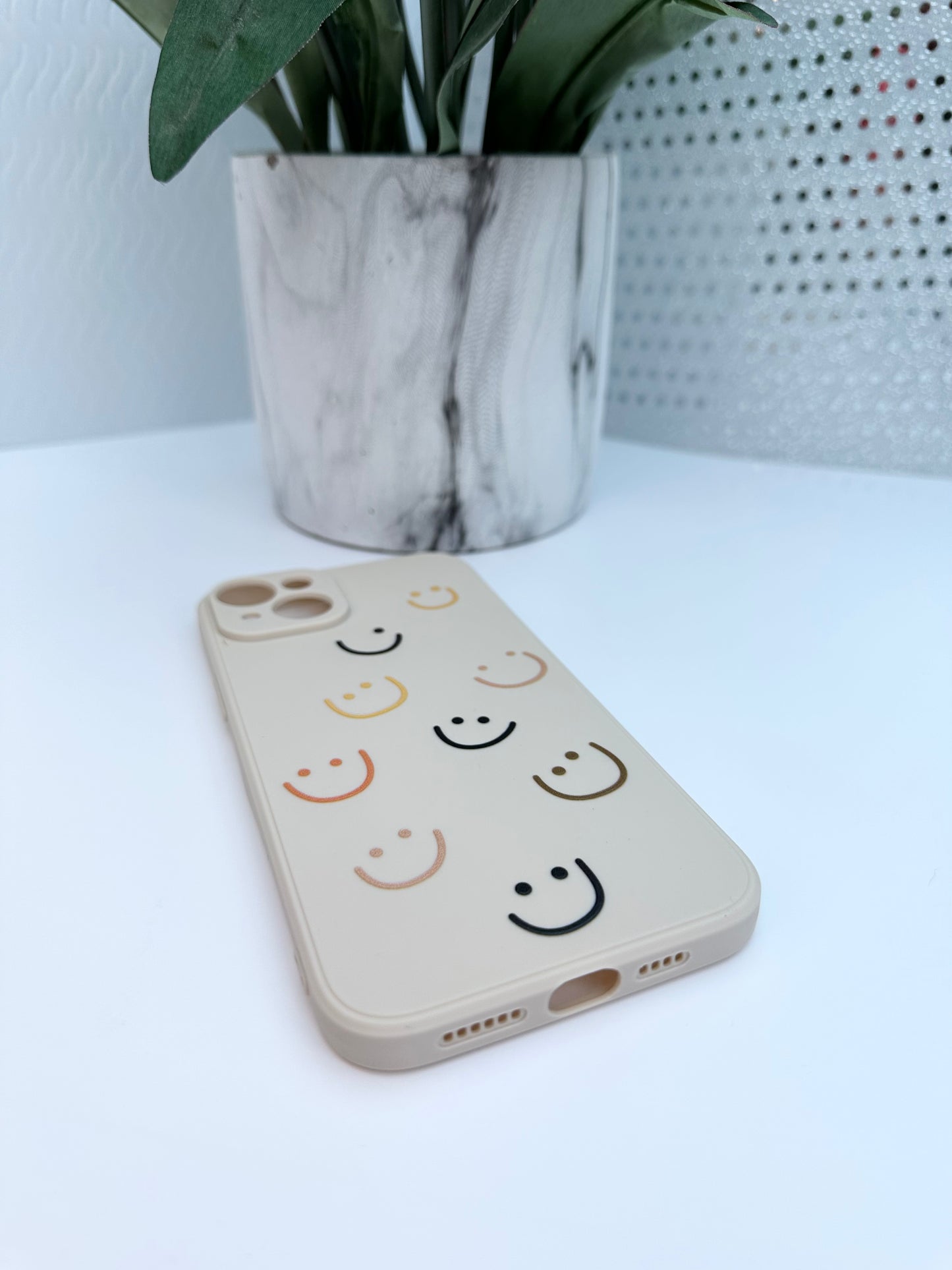 Doodle Smiles Cream Phone Case