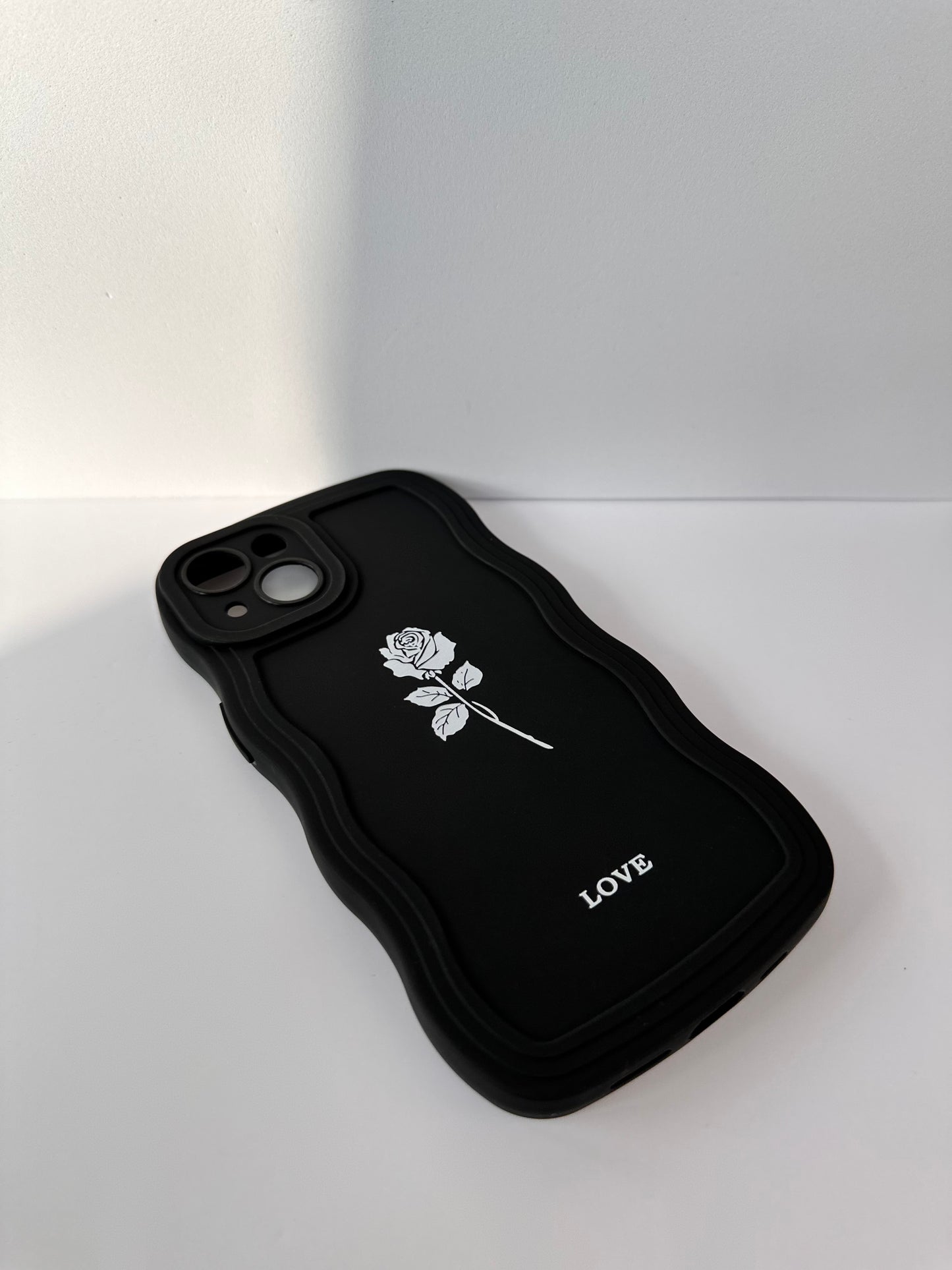 Wavy Edge Rose Black Phone Case