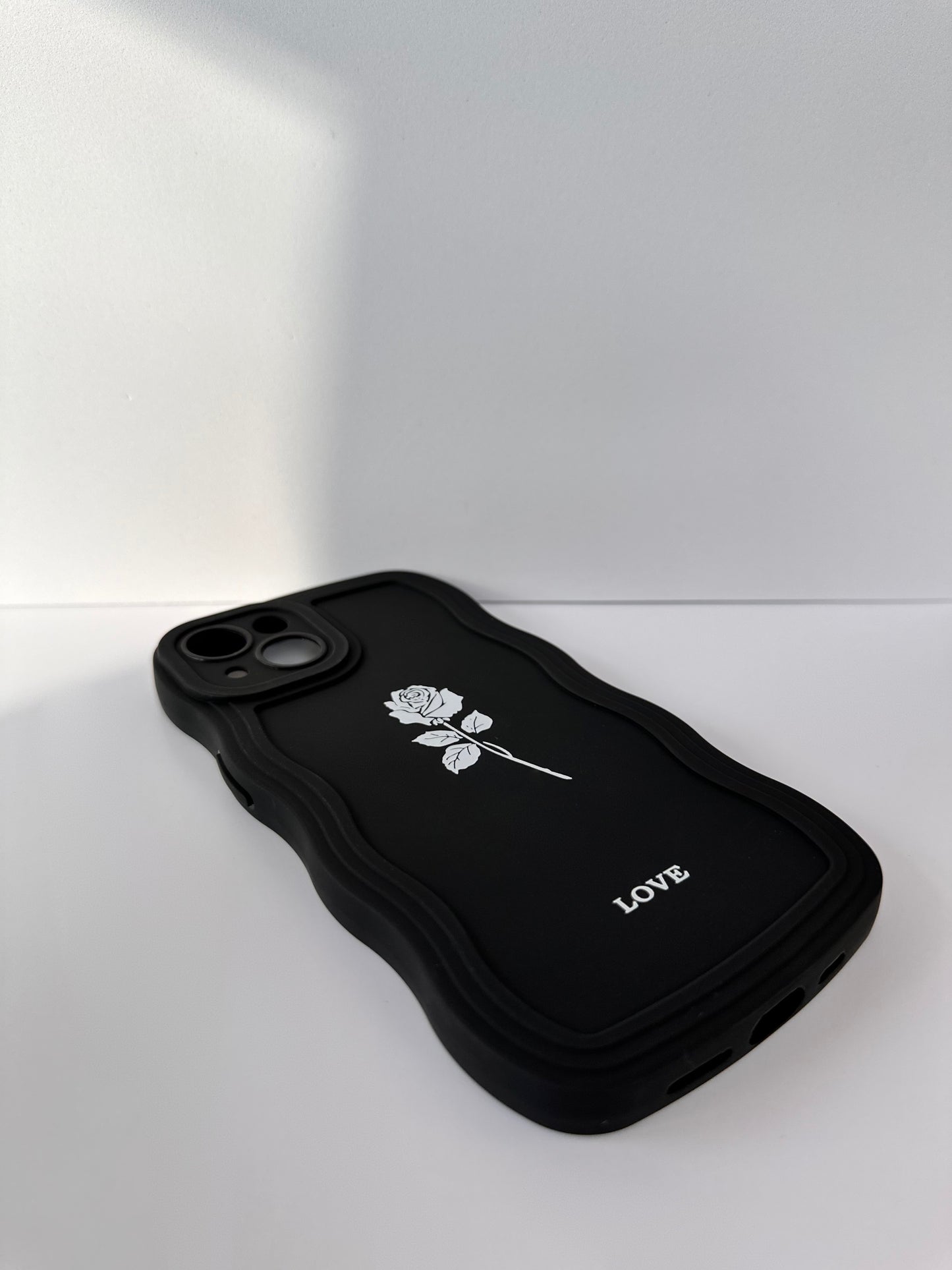 Wavy Edge Rose Black Phone Case