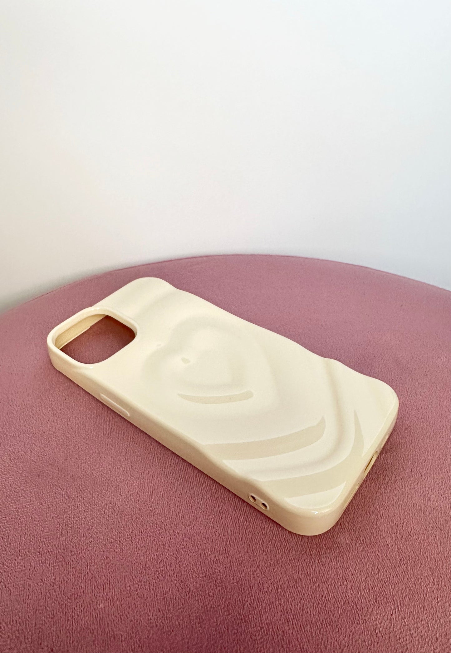 3D Heart Embrace Pearly White Phone Case